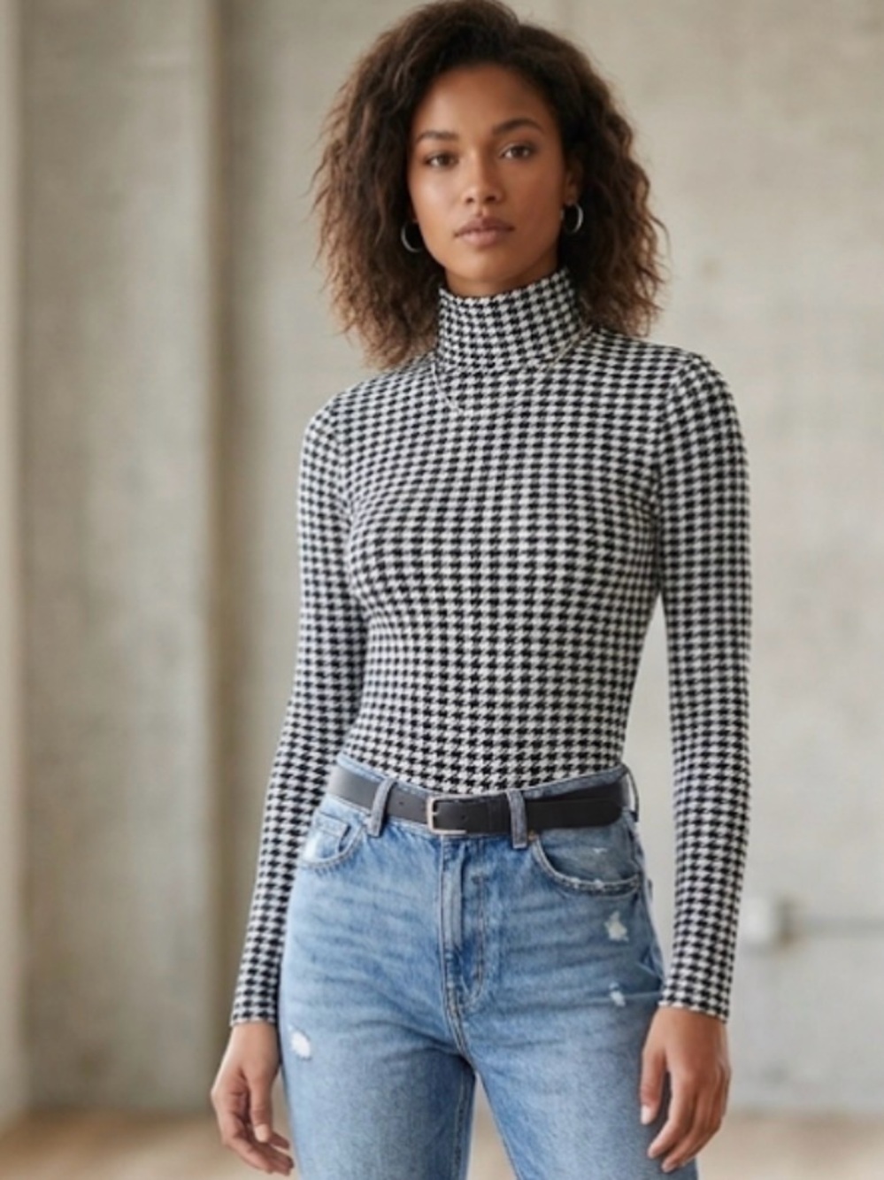 Missguided Black & White Houndstooth Long-Sleeve Bodysuit